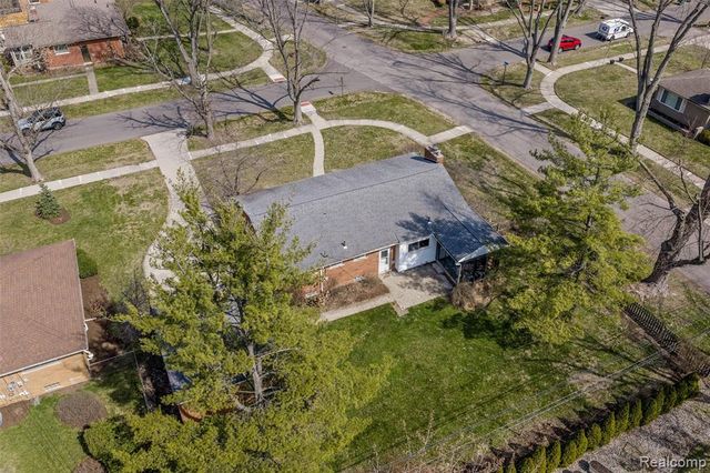 16115 Reedmere Avenue, Franklin, MI 48025