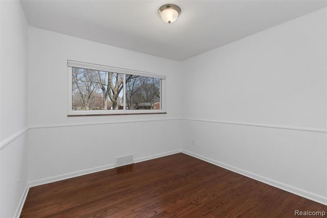 16115 Reedmere Avenue, Franklin, MI 48025