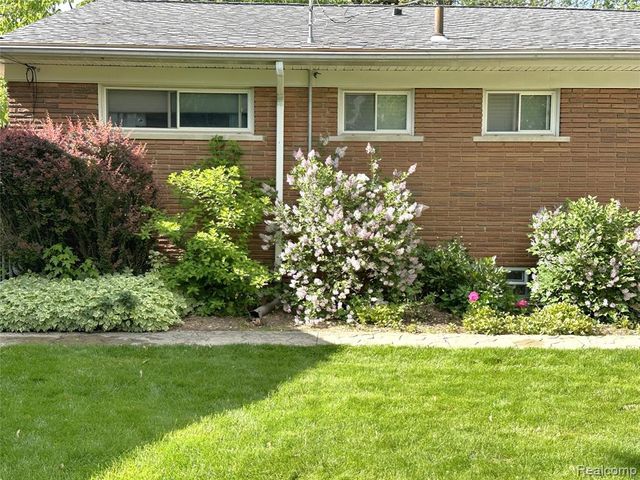 16115 Reedmere Avenue, Franklin, MI 48025