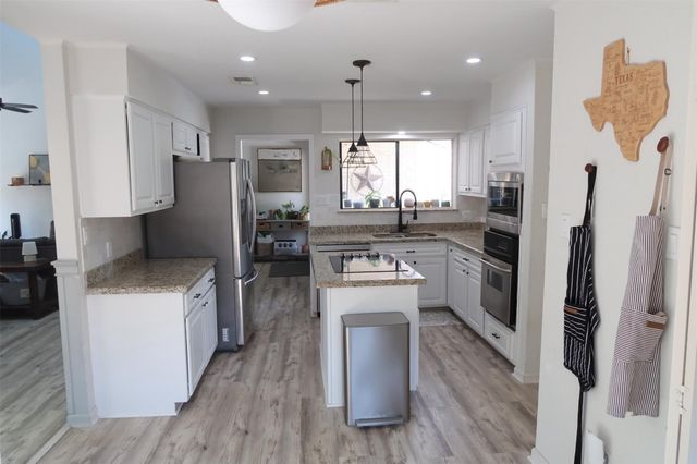 12800 Briar Forest Drive 91, Houston, TX 77077