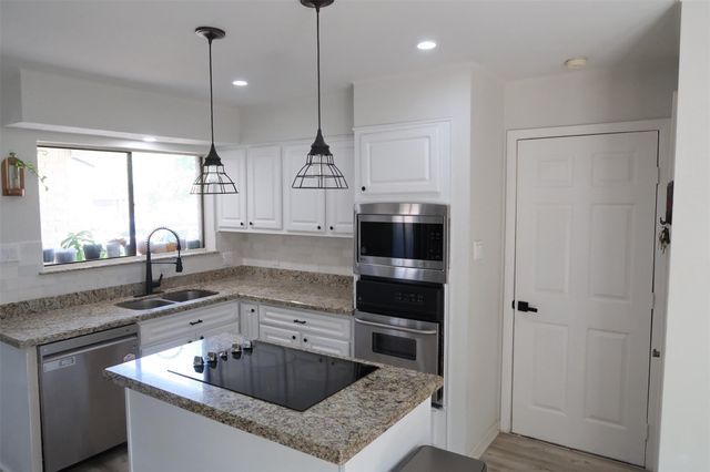 12800 Briar Forest Drive 91, Houston, TX 77077