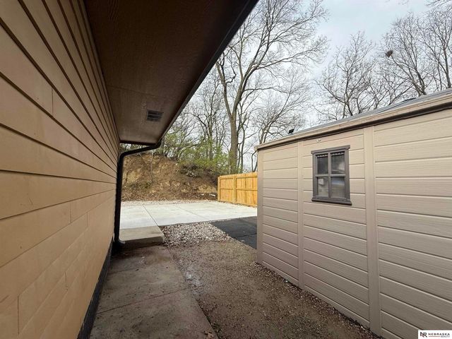 124 Hunter Avenue, Council Bluffs, IA 51503