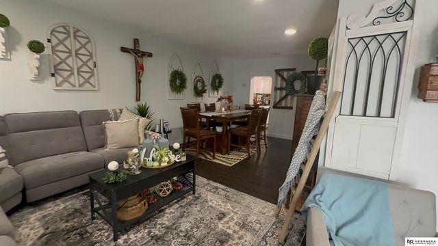 124 Hunter Avenue, Council Bluffs, IA 51503