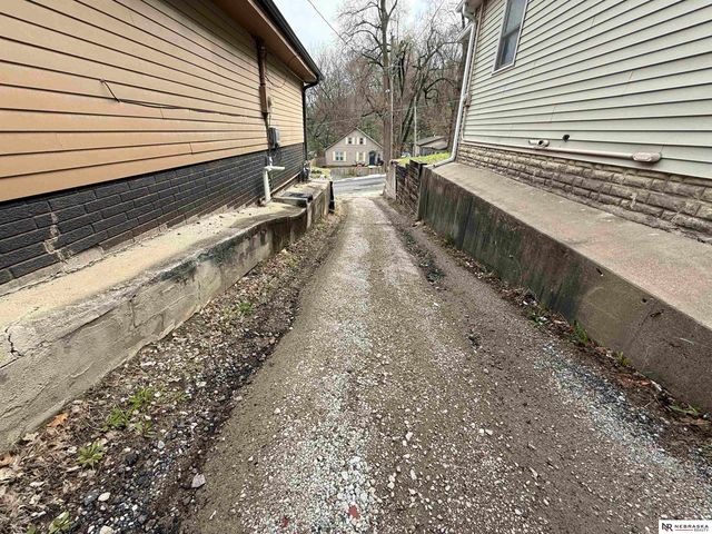 124 Hunter Avenue, Council Bluffs, IA 51503