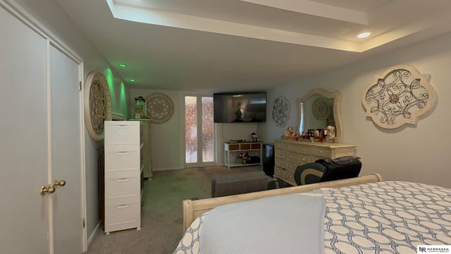 124 Hunter Avenue, Council Bluffs, IA 51503