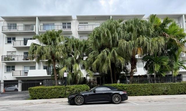 201 180th Drive 306, Sunny Isles Beach, FL 33160