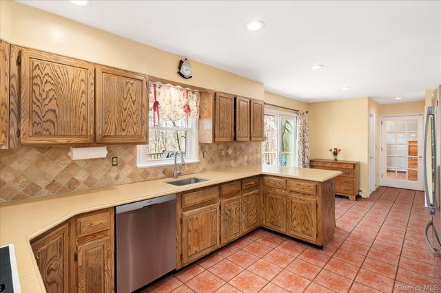 27 David Road, Somers, NY 10589