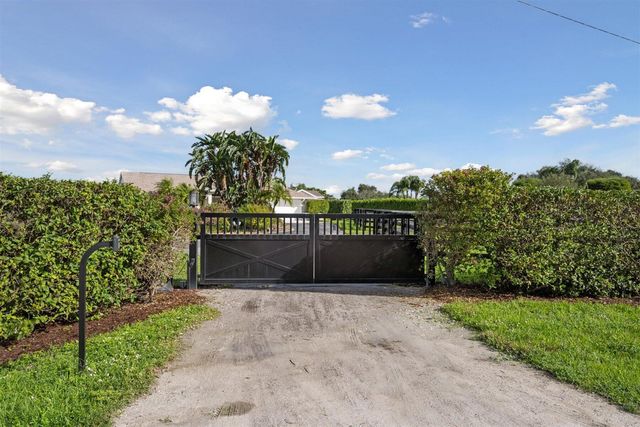 2904 Appaloosa Trail, Wellington, FL 33414