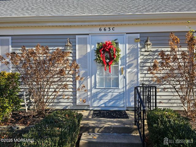 663 Yorktown Lane 663C, Monroe, NJ 08831