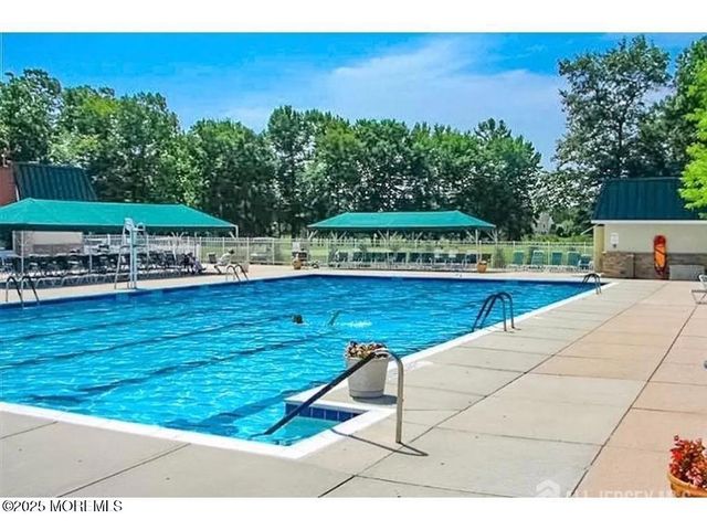 663 Yorktown Lane 663C, Monroe, NJ 08831