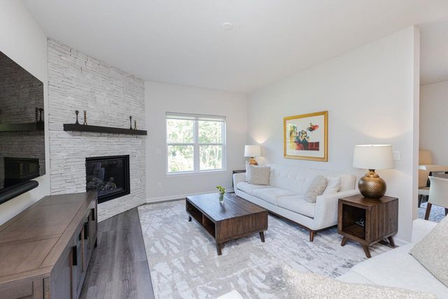 310 Paradise COURT, Hartland, WI 53029