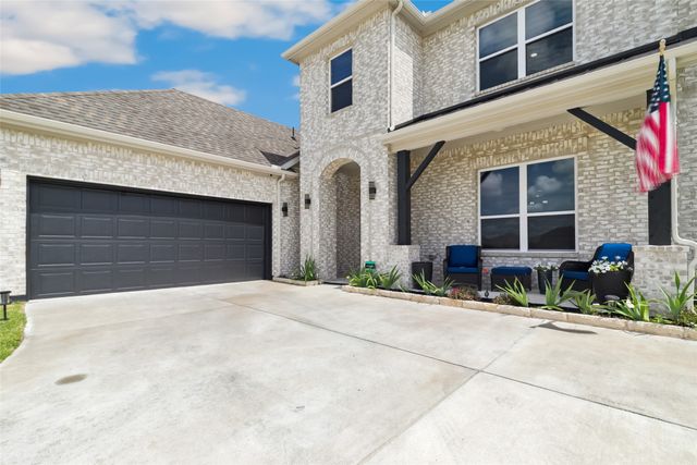 745 Lemmon Lane, Forney, TX 75126