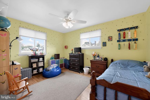 13 PEBBLE LN, Cherry Hill, NJ 08002