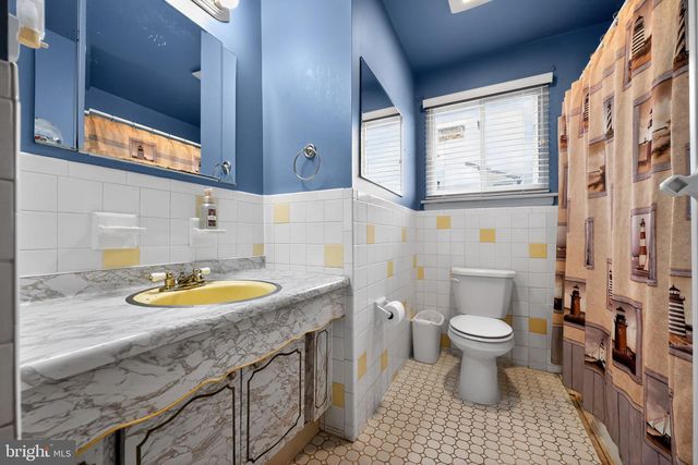 13 PEBBLE LN, Cherry Hill, NJ 08002