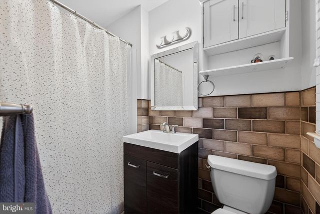 13 PEBBLE LN, Cherry Hill, NJ 08002
