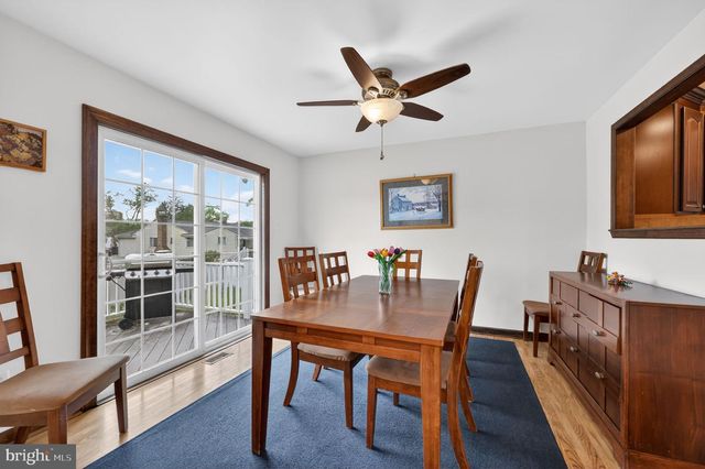 13 PEBBLE LN, Cherry Hill, NJ 08002