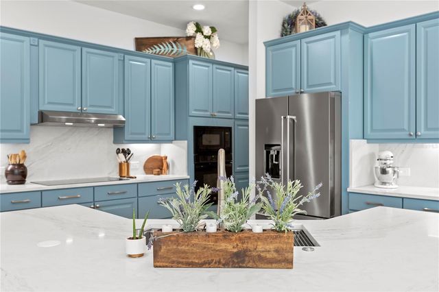 5611 E LONGBOAT BOULEVARD, Tampa, FL 33615