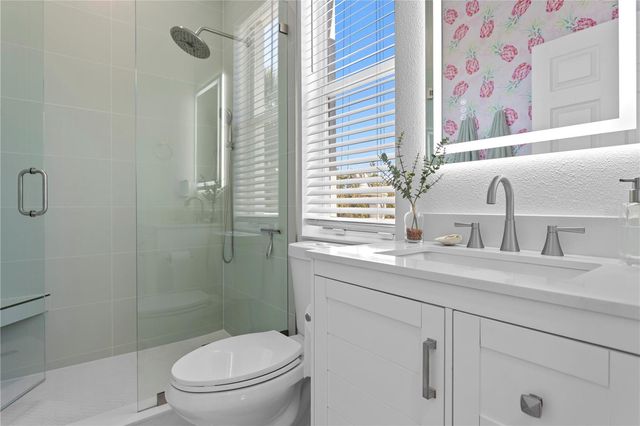 5611 E LONGBOAT BOULEVARD, Tampa, FL 33615