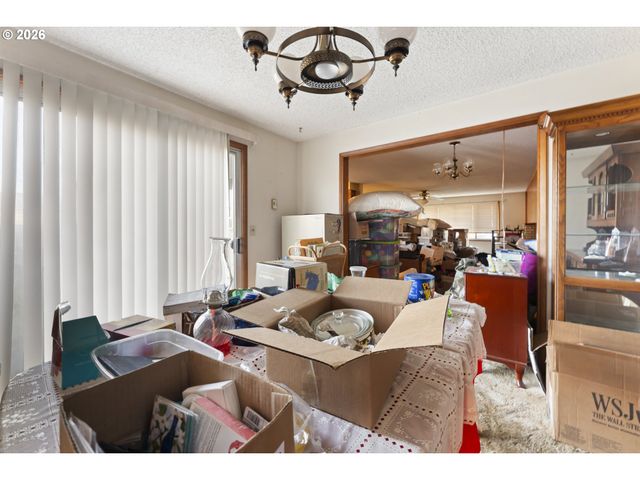 1309 Hawthorne Ave, Reedsport, OR 97467