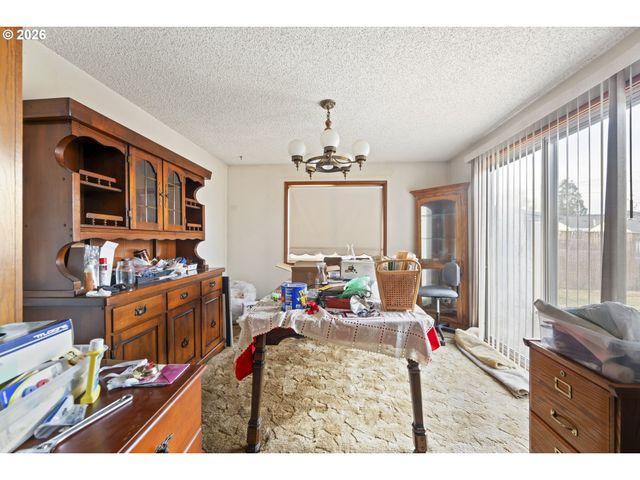 1309 Hawthorne Ave, Reedsport, OR 97467