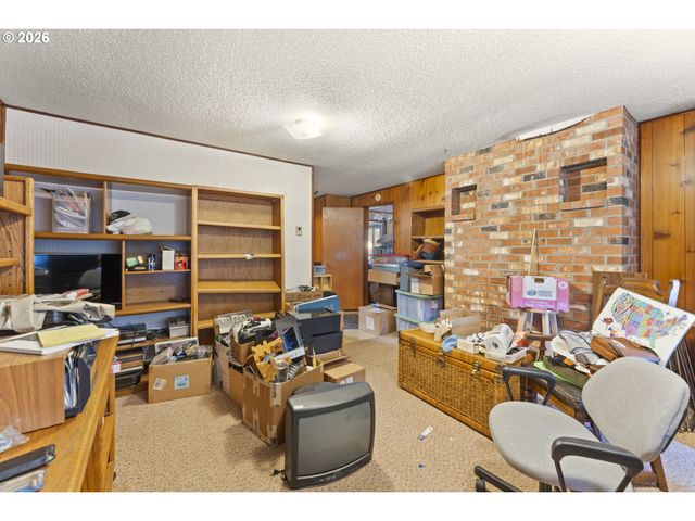 1309 Hawthorne Ave, Reedsport, OR 97467