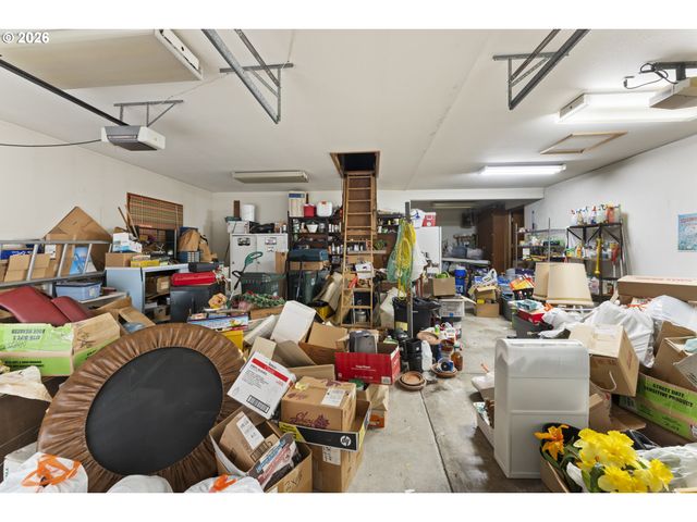 1309 Hawthorne Ave, Reedsport, OR 97467