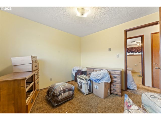 1309 Hawthorne Ave, Reedsport, OR 97467