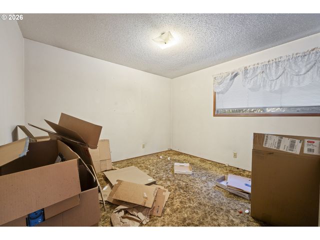 1309 Hawthorne Ave, Reedsport, OR 97467