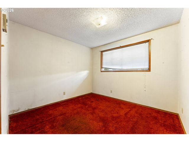 1309 Hawthorne Ave, Reedsport, OR 97467