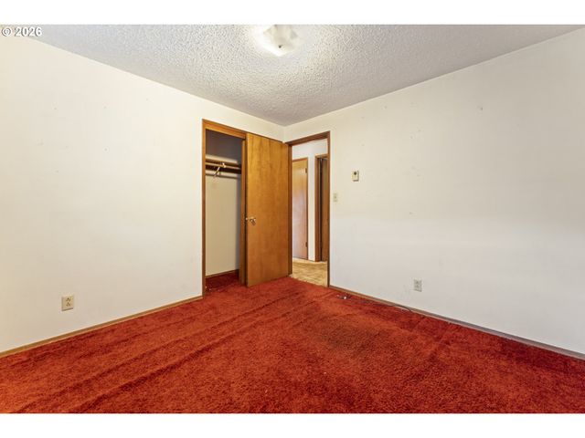 1309 Hawthorne Ave, Reedsport, OR 97467