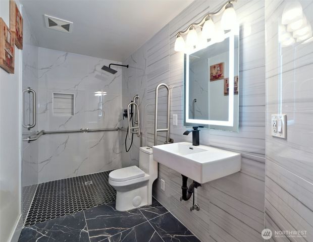 17823 145th Avenue SE, Renton, WA 98058