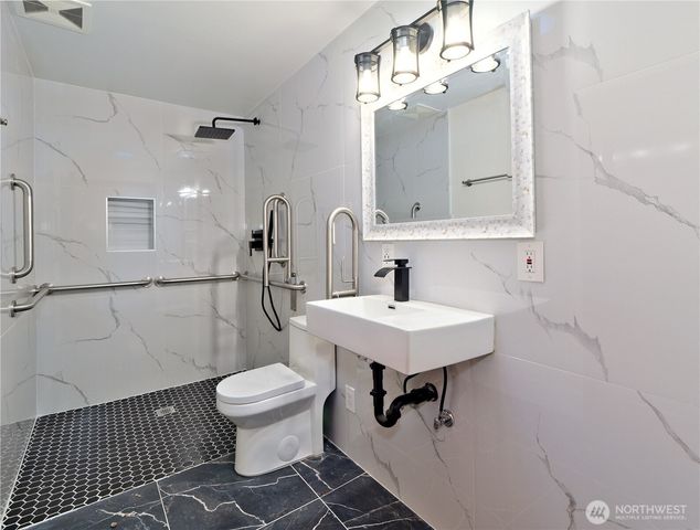 17823 145th Avenue SE, Renton, WA 98058