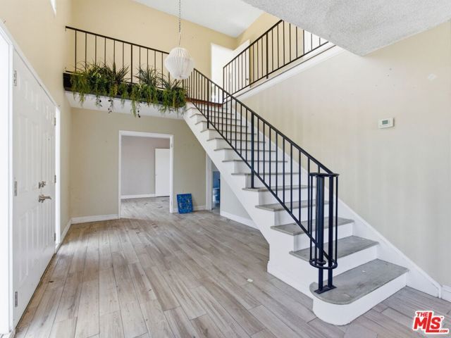 349 Somerset Circle, Thousand Oaks, CA 91360