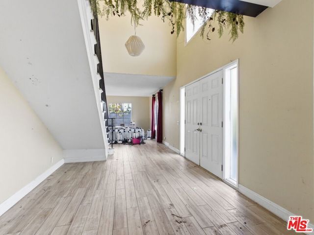 349 Somerset Circle, Thousand Oaks, CA 91360