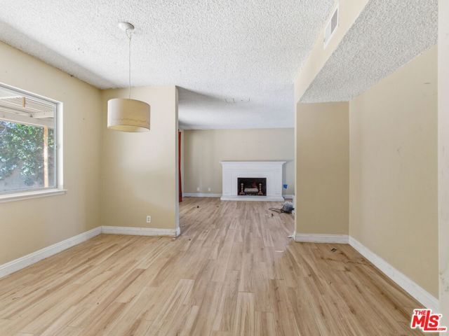 349 Somerset Circle, Thousand Oaks, CA 91360