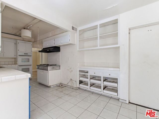 349 Somerset Circle, Thousand Oaks, CA 91360