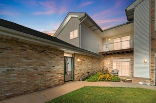 4237 Taylor Harbor W #6, Mount Pleasant, WI 53403