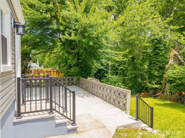 864 Court Street, Woodbridge Proper, NJ 07095
