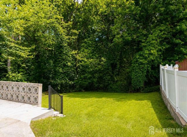864 Court Street, Woodbridge Proper, NJ 07095
