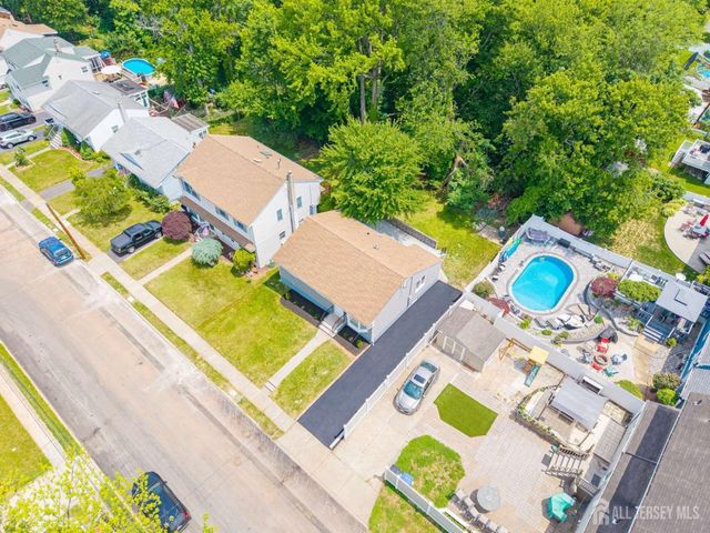 864 Court Street, Woodbridge Proper, NJ 07095