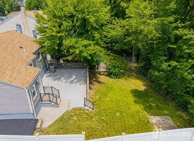 864 Court Street, Woodbridge Proper, NJ 07095