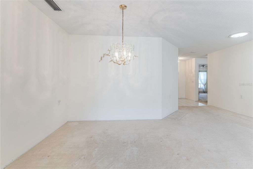 Image 11 of property listing at 3100 APPLEBLOSSOM TRAIL, Spring Hill, FL 34606