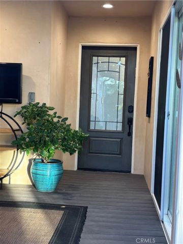 6250 Aura Avenue, Tarzana, CA 91335