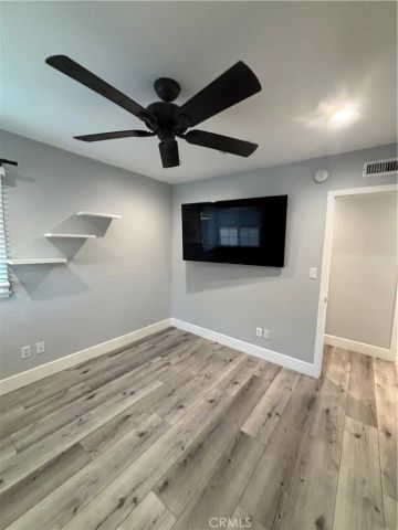 6250 Aura Avenue, Tarzana, CA 91335