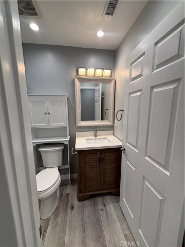 6250 Aura Avenue, Tarzana, CA 91335