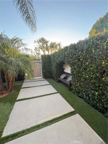 6250 Aura Avenue, Tarzana, CA 91335