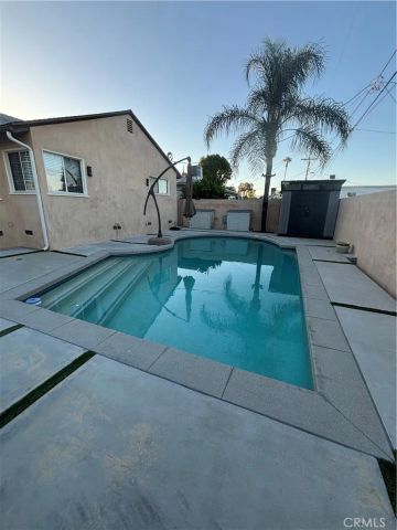 6250 Aura Avenue, Tarzana, CA 91335