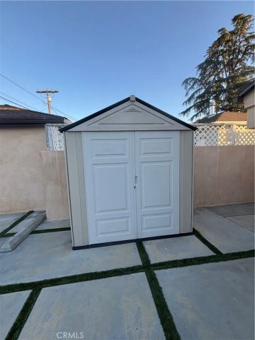 6250 Aura Avenue, Tarzana, CA 91335