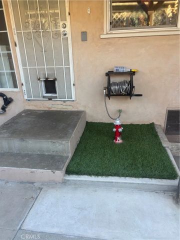 6250 Aura Avenue, Tarzana, CA 91335
