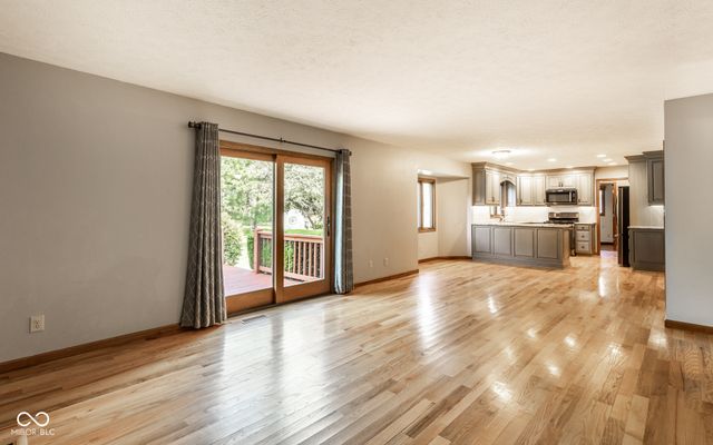 258 Adrienne Drive, Greenwood, IN 46142